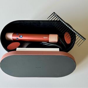 Special Edition Airwrap Multi-Styler Long in Strawberry Bronze